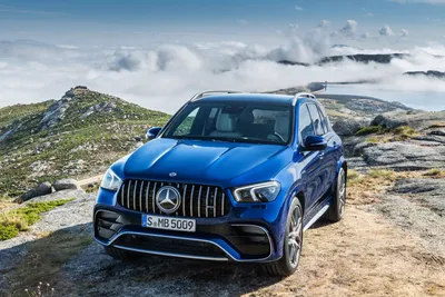 Горячий» Mercedes-AMG GLC представлен в двух версиях — Авторевю