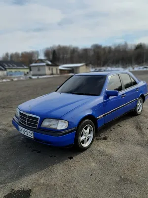 Синий Mercedes-Benz GLS под глянцевым полиуретаном Llumar