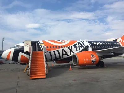 Опоздали на 14 часов: самолет SkyUp поломался на пути из Занзибара в Киев