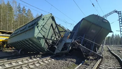 Более 30 вагонов грузового поезда сошли с рельсов на Транссибе — РБК