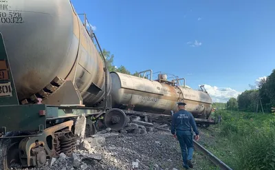В Рязанской области 19 грузовых вагонов сошли с рельсов из-за возможного  взрыва