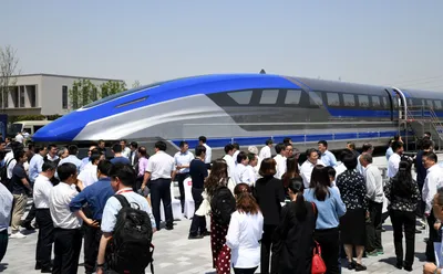 Поезд, развивающий скорость до 600 км/ч, создали в КНР - YouTube
