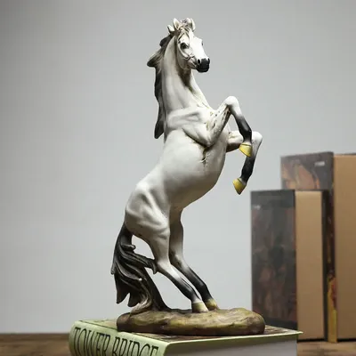 Памятник «Лошадь белая» в Красноярске