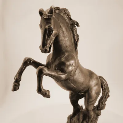 Скульптура \"Лошадь\" | Изготовление элитных подарков из бронзы в единичном  экземпляре