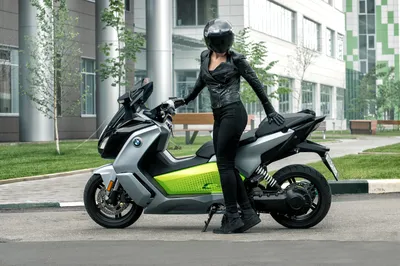 Компания BMW показала бесшумный скутер для города - читайте в разделе  Новости в Журнале Авто.ру