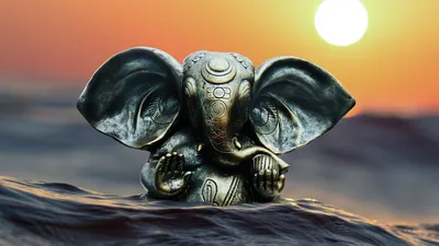 darshanmassage - Божество с головой слона - Ганеша. И именно сегодня 10  сентября празднуют его День Рождения 🙏🏻 В Индии широко отмечают День  рождения Ганеши, одного из самых почитаемых индийских богов, ответственного