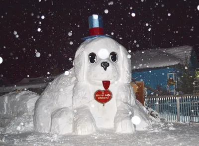 В Ярославле появилась пятиметровая собака из снега- Яррег - новости  Ярославской области