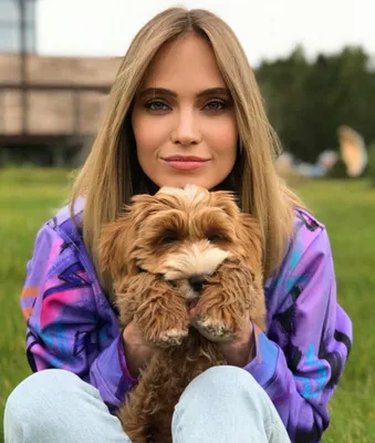 Собаки Бузовой | Какие питомцы живут у российской поп-звезды - Питомцы  Mail.ru