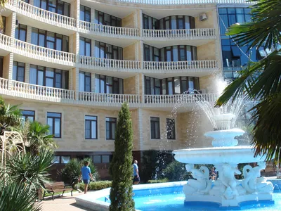 Клубный отель «Дельфин» Абхазия (Пицунда) - забронировать номер.  Официальный сайт Travel NEWS LTD.