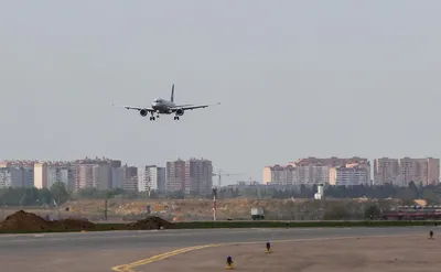 Самолет Сочи — Москва после отказа двигателя сел в Шереметьево — РБК