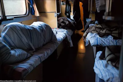 Люди спящие в поезде (42 фото) - фото - картинки и рисунки: скачать  бесплатно