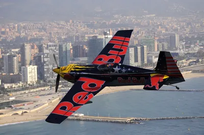 В Казань доставили спортивные самолеты для Red Bull Air Race — РБК