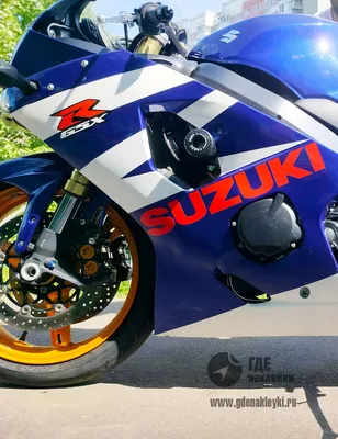 2024 год: свежие фото арты мотоциклов Suzuki
