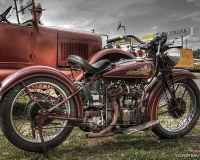 Иконические старинные мотоциклы на фото: история на двух колесах
