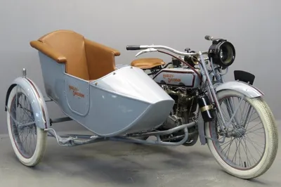 По страницам истории: фотографии старинных мотоциклов, рассказывающих свои истории