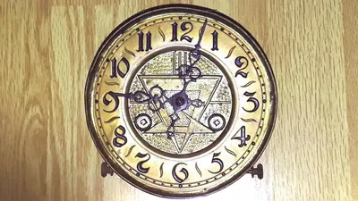 Старинные настенные часы. Тайны их ремонта и необходимый инструмент.  Подробно и наглядно. Часть 1. | РетроТехника. Просто о сложном. | Дзен