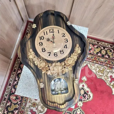 Ценный необычный подарок руководителю женщине на юбилей - стильные  антикварные бронзовые настенные часы в стиле \"Рококо\"