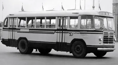 Старые автобусы Кипра