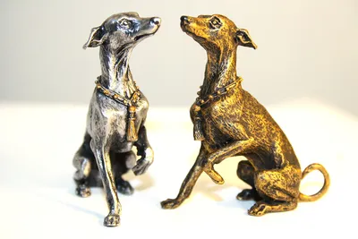 Золотые и серебряные статуэтки собак 2018 года