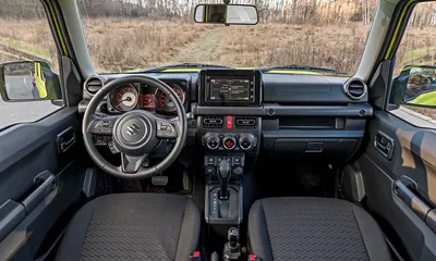 Suzuki Jimny - фото салона, новый кузов