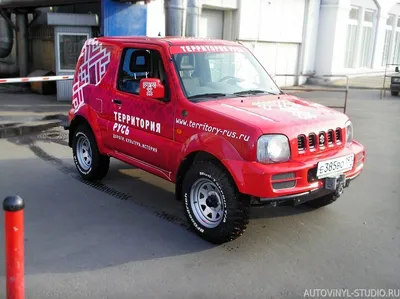 Suzuki Jimny редакционное стоковое фото. изображение насчитывающей компакт  - 120737918