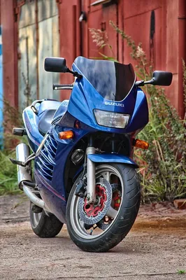 Обзор мотоцикла Suzuki RF400 (RF400RV) — BikesWiki, Энциклопедия японских  мотоциклов