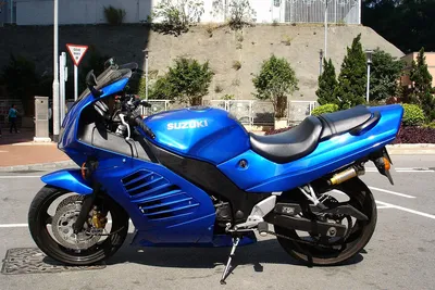 Suzuki Rf 400 Rv | Bike | EatSleepRIDE