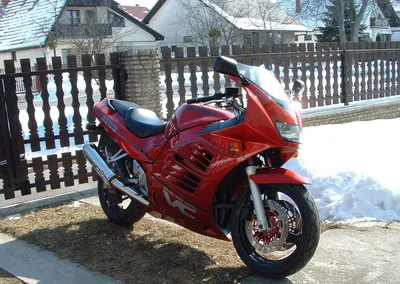 Купить б/у мотоцикл Suzuki RF 400 карбюратор красный спорт-туризм 1994 года  по цене 1240000 рублей №21727601 в Красноярске
