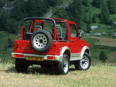 Alanya Turkey April 2021 White Suzuki Samurai Parked Street Warm – Стоковое  редакционное фото © everyonensk #467684460