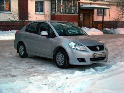 2008 Suzuki SX4 Crossover Touring in Silver - Front angle view Stock Photo  - Alamy