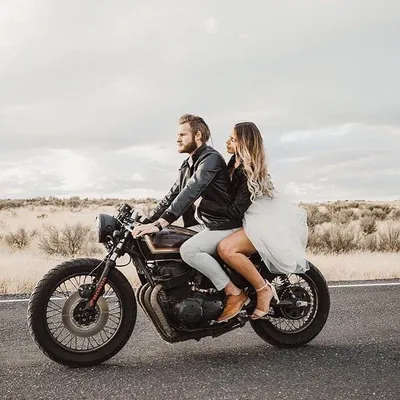 Идеальные снимки свадьбы на мотоциклах в HD качестве