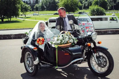 Фотография мотоцикла на свадьбе: перевоплощение в романтичное путешествие