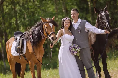 stallion, свадьба на лошадях, невеста в седле, девушки невеста на лошади,  свадебные фотографии, свадебная фотосессия, Свадебный фотограф Москва