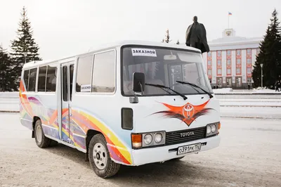 Фотофакт: в Москве есть свадебный автобус ЛиАЗ (с роскошным салоном)