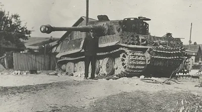 Модель танка Tiger Ausf. E в масштабе 1:16