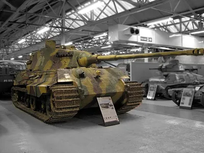 Звезда Сборная модель Немецкий танк Т-VI Тигр, 6256