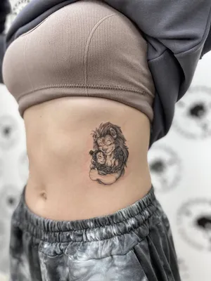 татуировка львица на руке с узором / Тату салон «Дом Элит Тату»