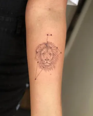 Татуировка льва с короной на предплечье | Татуировки о жизни, Татуировки,  Татуировщик