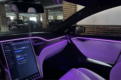 Только руль и экран. Появились первые фото салона серийного Tesla Cybertruck