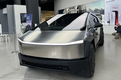 Опубликована первая фотография салона Tesla Model 3 :: Autonews