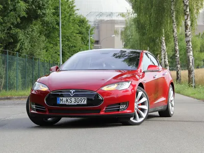 Матовая Tesla Model X с максимальным комплектом защиты