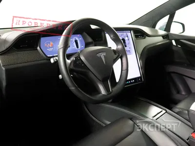 В сети появились реальные фото салона обновленной Tesla Model S со спорным  рулем-штурвалом