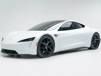 New Tesla Roadster upstages rollout of electric big-rig truck