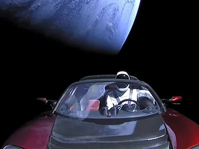Tesla в космосе: как детище Маска запустили к Марсу - 08.02.2018, Sputnik  Грузия