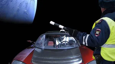 🪐 Спустя четыре года после запуска Илоном Маском своего Tesla Roadster в  космос на ракете Falcon Heavy компании SpaceX электрокар… | Instagram
