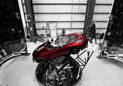 Tesla отправит в космос родстер с «водителем» — Motor