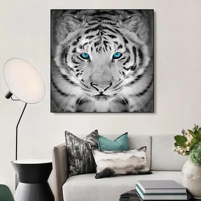 белый тигр с голубыми глазами отправляется на охоту Стоковое Изображение -  изображение насчитывающей сила, ангстрома: 216198035