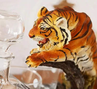 8 644 рез. по запросу «Тигр в прыжке» — изображения, стоковые фотографии,  трехмерные объекты и векторная графика | Shutterstock