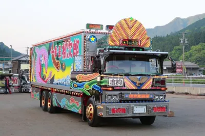 Жестокий японский тюнинг грузовиков. «Decotora» — DRIVE2
