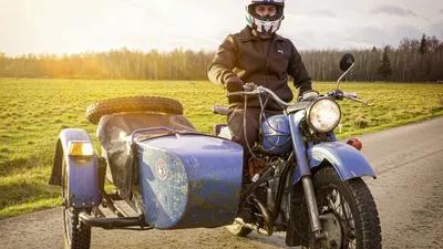 4K фотография тюнингованного мотоцикла Урал